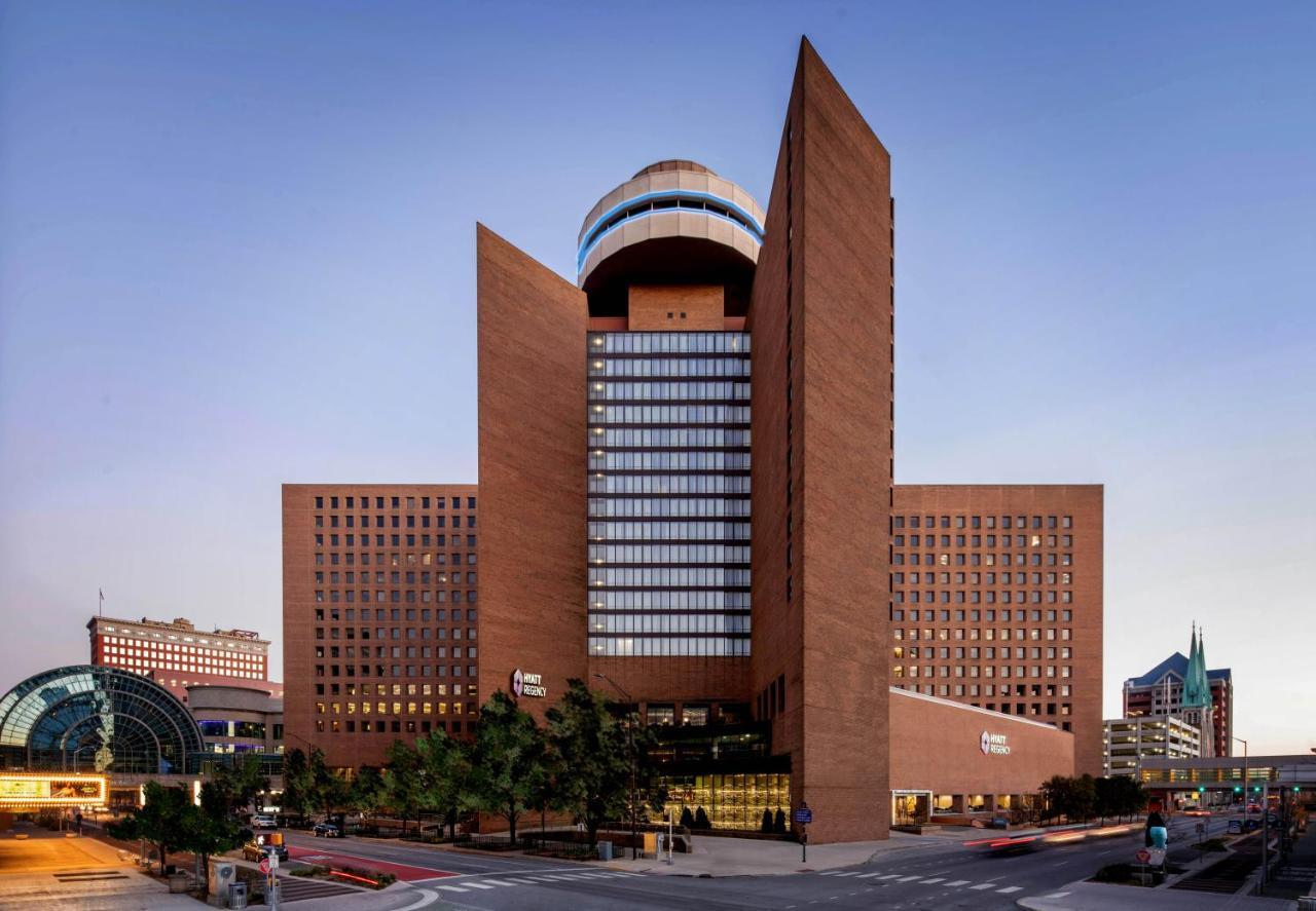 Hyatt Regency Indianapolis At State Capitol Hotel Exterior foto